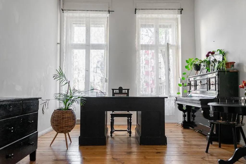 Artistic Altbau Apartment 베를린 0*,