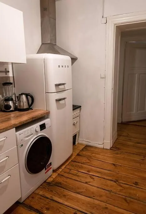 Artistic Altbau Apartment 베를린 0*,  독일